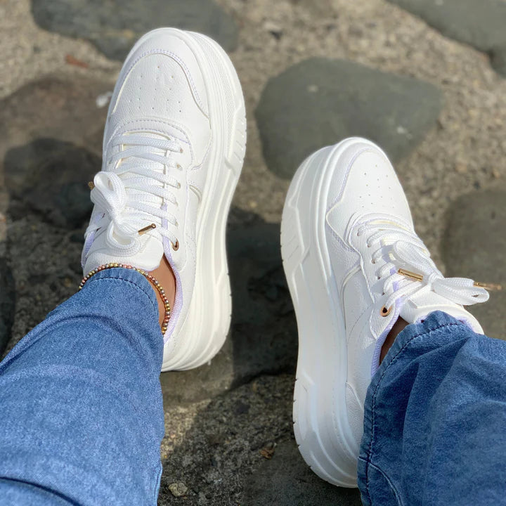 TENIS BICHOTA BLANCOS